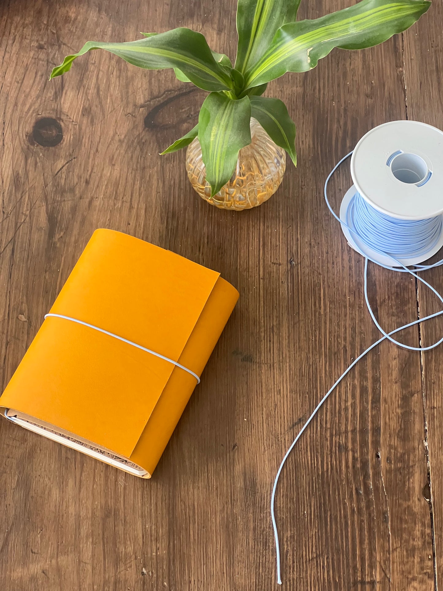 Journal en cuir A4 - Jaune
